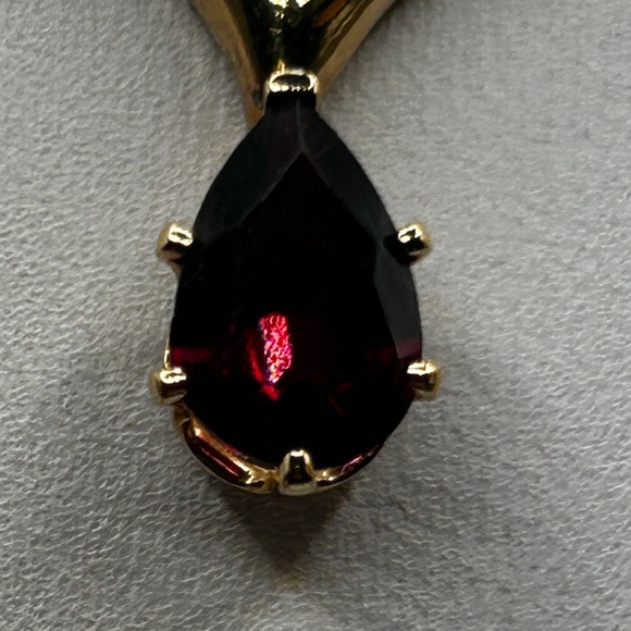 Vintage Burgundy Garnet Gemstone Gold Necklace January Birthstone - Picture 8 of 13